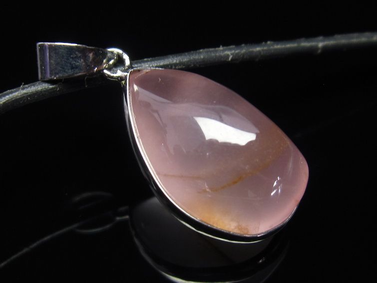 ミルキークォーツ ピンク  ペンダント 