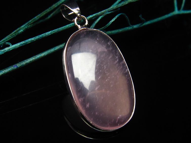 ミルキークォーツ ピンク  ペンダント 