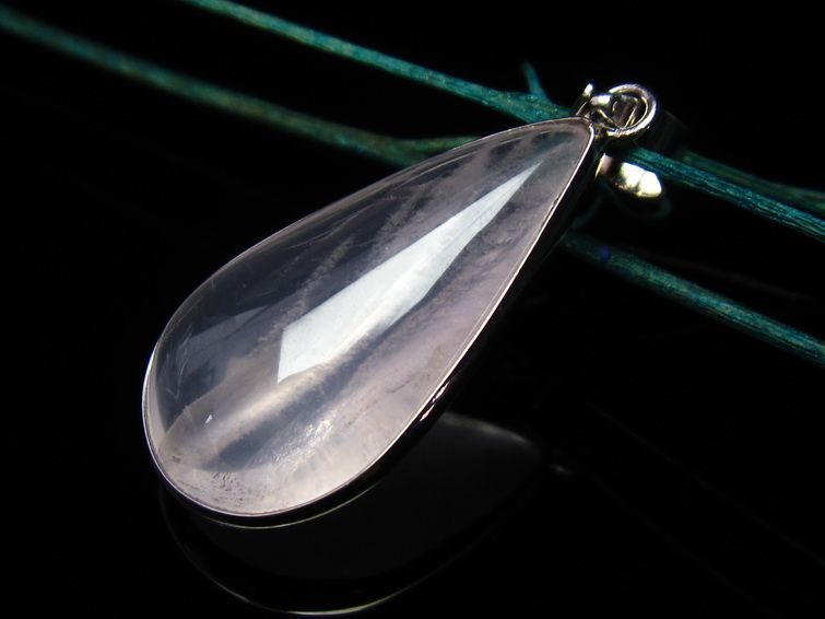 ミルキークォーツ ピンク  ペンダント 