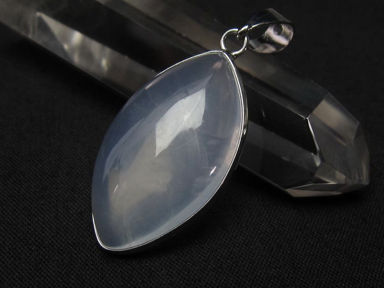 ミルキークォーツ  ペンダント 