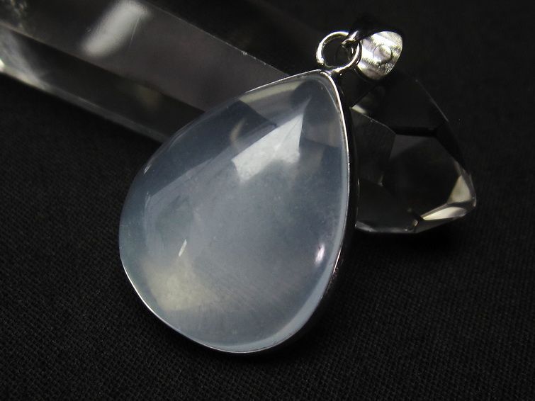ミルキークォーツ  ペンダント 