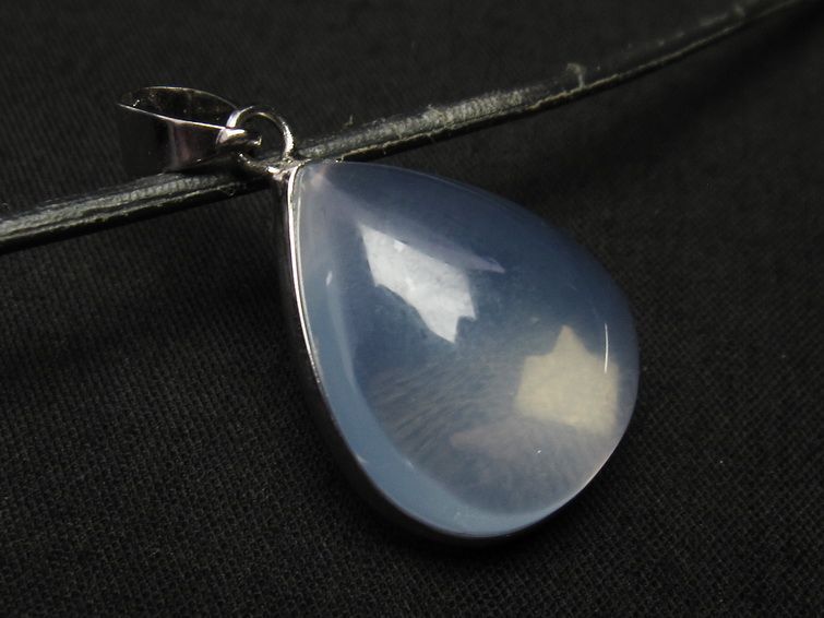 ミルキークォーツ  ペンダント 