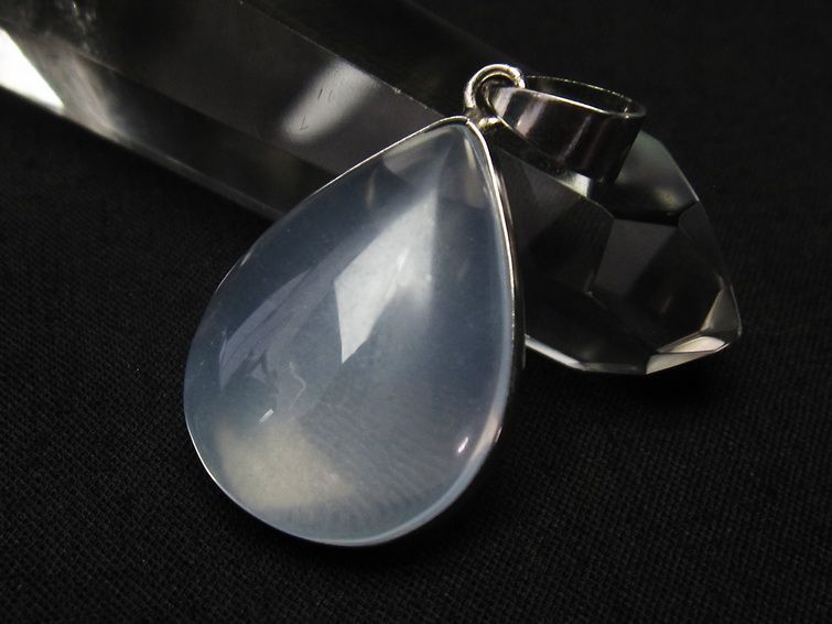 ミルキークォーツ  ペンダント 