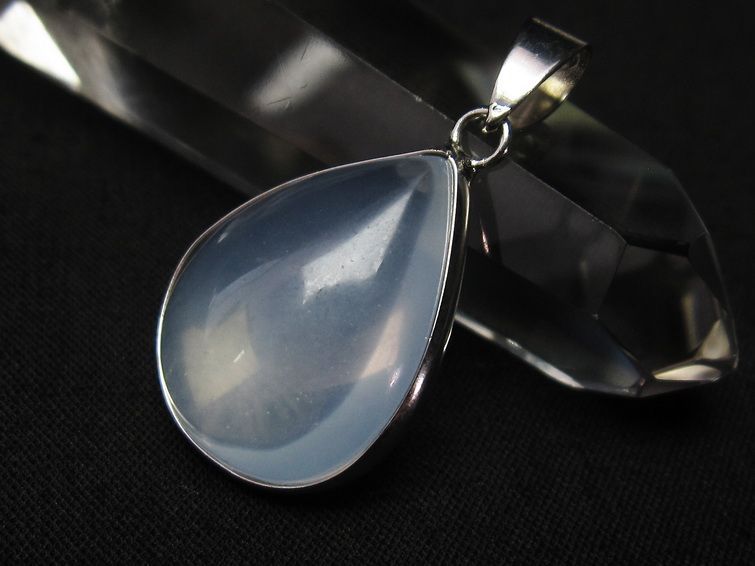 ミルキークォーツ  ペンダント 