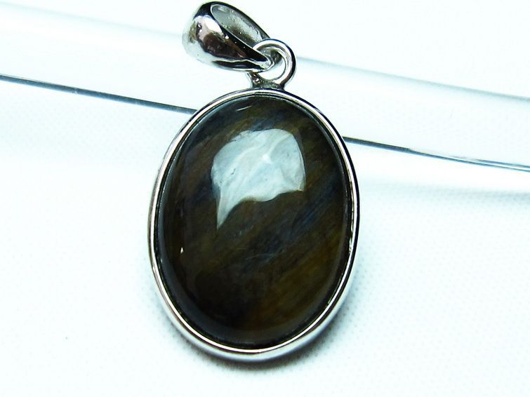 ピータサイト  ペンダント 
