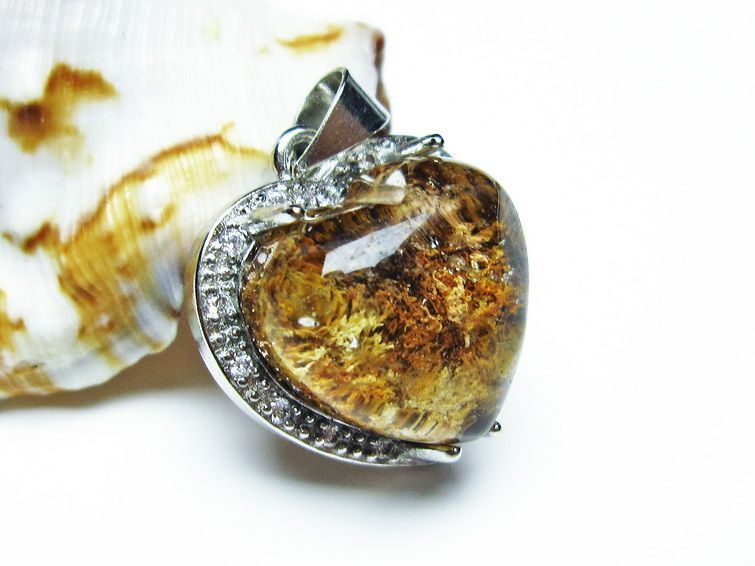 ガーデンクォーツ　ペンダント 