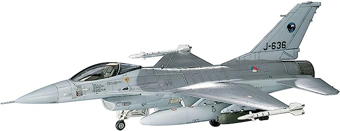 ハセガワ F-16A プラス ファイティング ファルコン （1/72スケール B帯