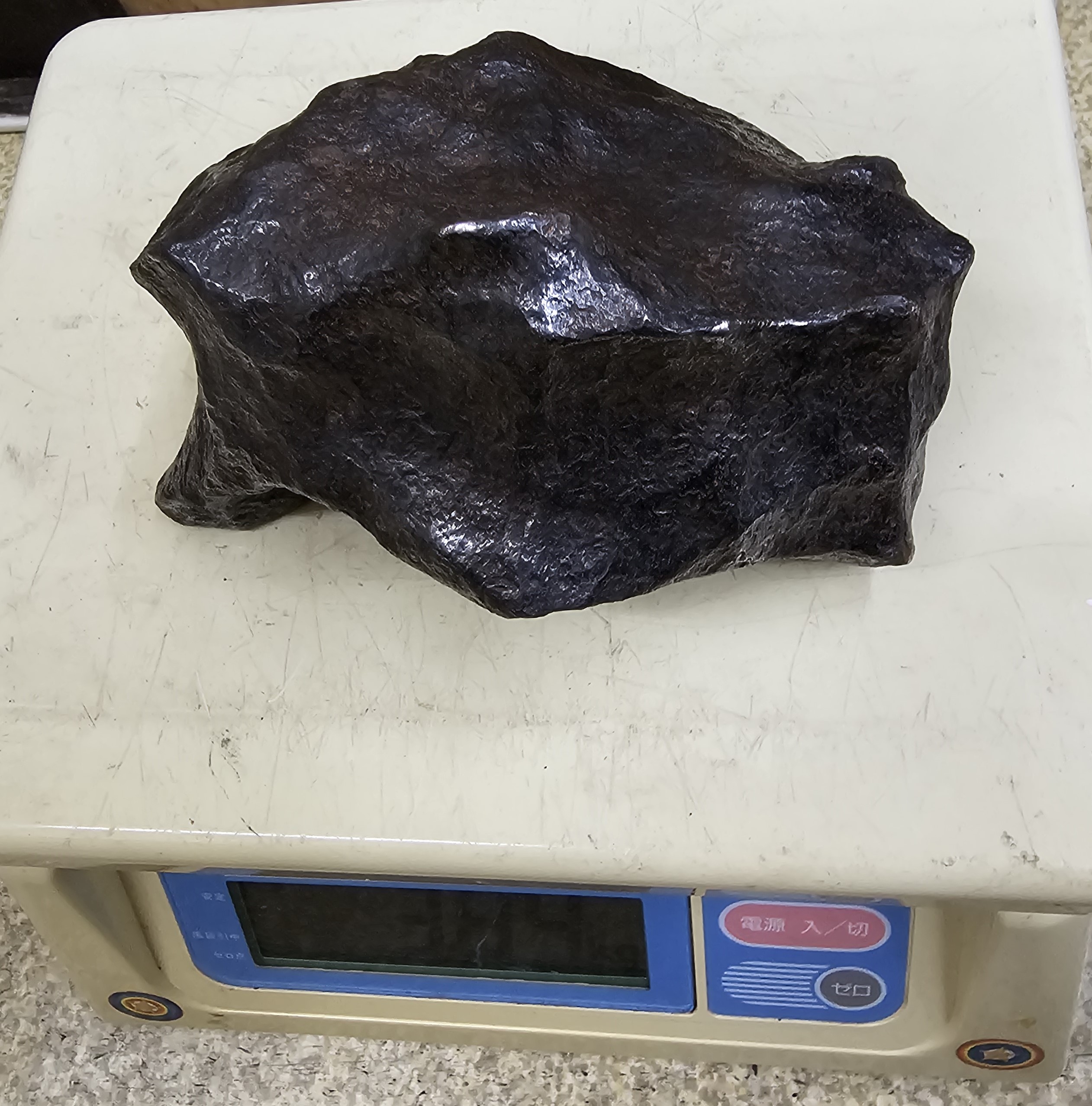gi Beo n необогащённая руда [ большой ]3.84kg совершенно body Gibeon meteorite металлический метеорит 