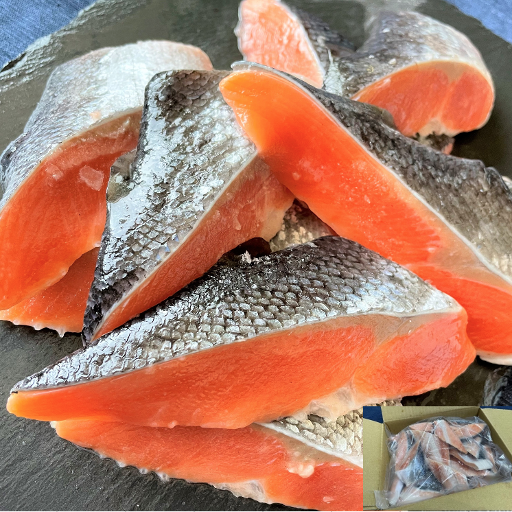  silver salmon cut . dropping 1.0kg factory direct delivery silver salmon salmon salt salmon salmon cut . cut .. cut .. wrinkle . equipped with translation seafood roasting fish new life support rose freezing .. present for 