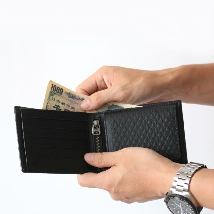 特価ジャムホームメイド黒レザー折り財布 エンボス加工ミッキーマウス 特価ジャムホームメイド黒レザー折り財布 エンボス加工ミッキーマウス