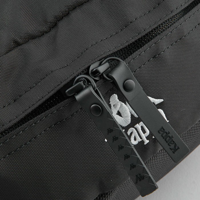正規★新品kappa BANDAロゴボデイバッグ ショルダー レッド 正規☆新品kappa BANDAロゴボデイバッグ ショルダー レッド