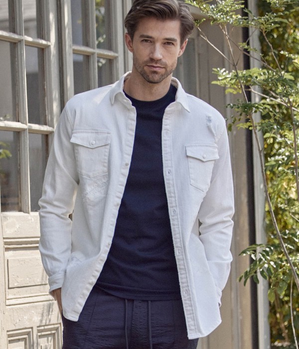 SALE セール 1PIU1UGUALE3 RELAX(ウノピゥウノウグァーレトレ)ロゴプリントダメージデニムシャツ メンズ カジュアル スポーティ ストレッチ トップス アウター 春夏 ブラック 黒 ホワイト 白 ロゴ クラッシュ おしゃれ スリム 細身 ブランド XL XXL 3L 1PIU1UGUALE3 RELAX SALE セール ウノピゥウノウグァーレトレ ロゴ