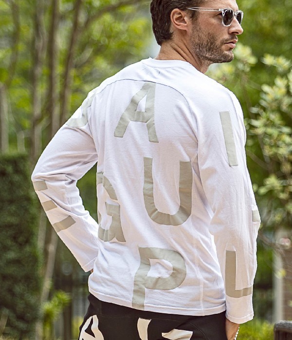 美品　1piu1uguale3 sport 長袖Tシャツ 1PIU1UGUALE3 RELAX ウノピゥウノウグァーレトレ ランダムロゴ
