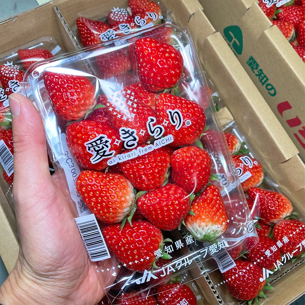  new brand love Kirari Aichi prefecture production approximately 1kg 4 pack 3L~L new brand cool flight circle . blue . select strawberry . strawberry Aichi prefecture production gourmet great popularity .. fruit ..