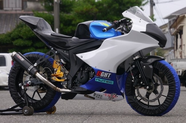 EIGHT( лет . магазин )eito( носорог taniya) переднее крыло модель : белый гель GSX-R125 GSX-R150 GSX-S125 GSX-S150 SUZUKI Suzuki крыло относящийся экстерьер 