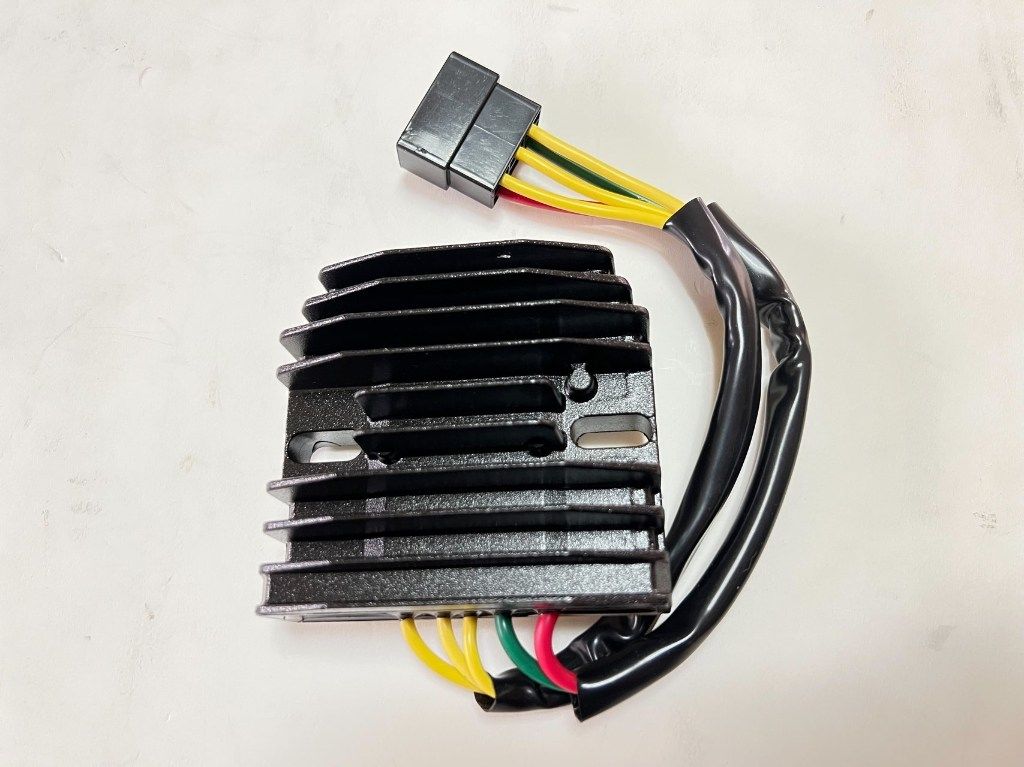 H.Craft H craft MOSFET регулятор 35A SUZUKI Harness длина :15cm ( переходник содержит ) Suzuki регулятор * выпрямитель электрический серия 