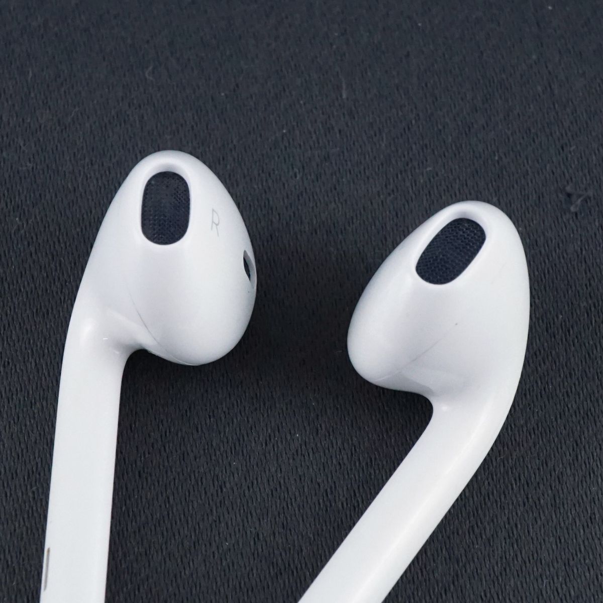 Apple EarPods with 3.5mm Headphone Plug original earphone USED beautiful goods Apple iPhone working properly goods used X2240