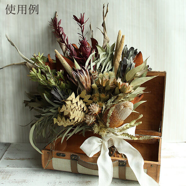 [ Point 15 times middle 4/27 9:59 till ]{ dry flower material for flower arrangement }* the same day shipping * large ground agriculture . eucalyptus *ekizochika leaf attaching natural natural dry flower swag