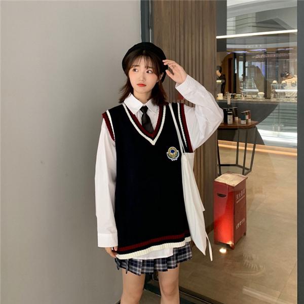  one part! school vest woman knitted the best V neck student lady's uniform the best high school student junior high school student plain sweater large size . taking . color scheme pretty 