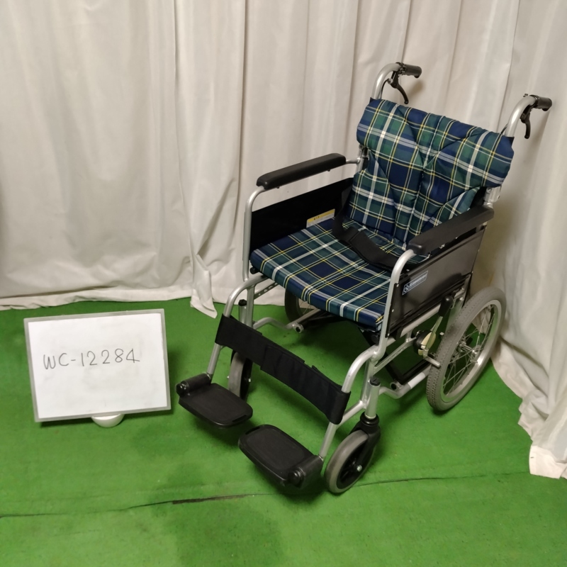 B разряд б/у инвалидная коляска Kawamura cycle помощь тип инвалидная коляска BM16-42SB-M WC-12284