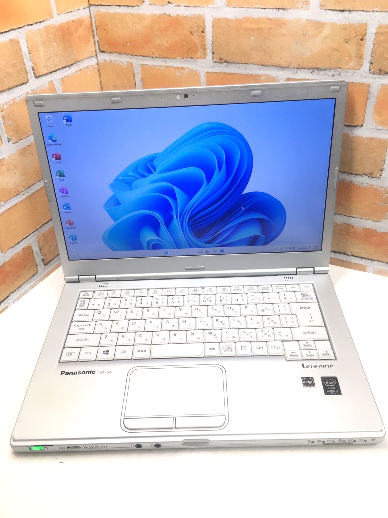 Let’s note LX4 シルバー ［CF-LX4EDMCS］ 2015年春モデル