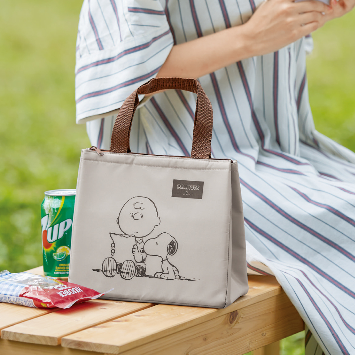  Snoopy lunch bag square keep cool heat insulation lady's high capacity stylish . lunch box fastener attaching eko-bag light weight lovely reply 