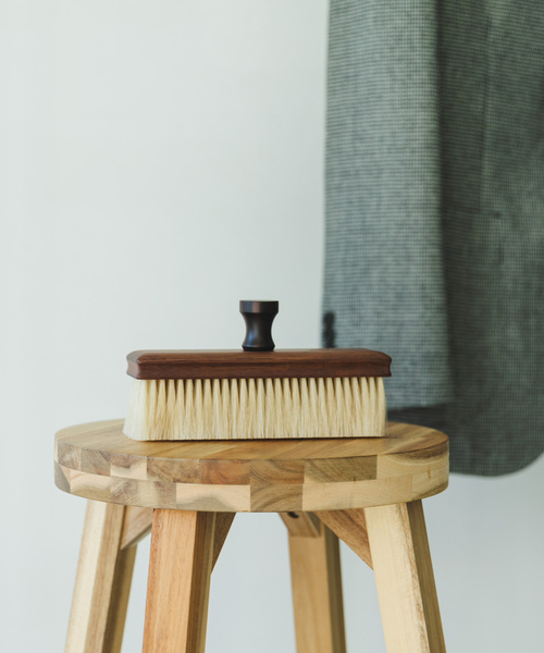 ショージワークス 四角い馬毛の洋服ブラシ HQ−1の商品画像