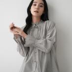 ショッピングフリル 【洗える】フリルネックシャツ