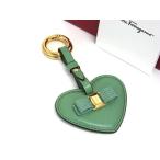 フェラガモ キーホルダー ヴァラリボン レザー - ハート グリーン スマートキー カードキー ブランド【本物保証】