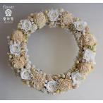 白いバラに白いソーラーフラワー白で...