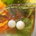 天然石ピアスマザーオブパール6mm...