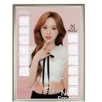 リオ NiziU ニジュー 2026 A4 フォトフレーム付き 壁掛け カレンダー 韓流 グッズ fx124-1