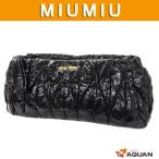セール miumiu ミュウミュウ MIUMIU クラッチバッグ リストレット マトラッセ ギャザー レザー 黒 ブラック