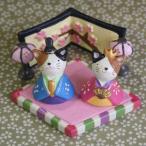 「ねこのおひなさま」ひな祭り人形（三毛猫のお雛様と内裏様）〜桃の節句に