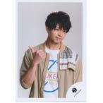 岸優太 キンプリ 公式生写真 Jロゴ 衣装白 ベージュ 青 黄緑 ピンク 背景グレー Buyee 日本代购平台 产品购物网站大全 Buyee一站式代购 Bot Online