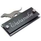 かわいい犬のステンレス表札 サイズは２種( 150mm幅 200mm幅 ) 取付簡単 ビス付き(平滑面は強力両面テープで取付可能) ブラックステンレス TSB-1３