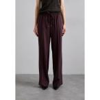 ヴァネッサ ブリューノ カジュアル