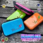 スワロデコ 筆記体 名入れ フラット ミニハードケース ストラップ ショルダー付き 全6色 マスク 通帳 化粧品 収納 小物入れ プレゼント カーボン プレゼント