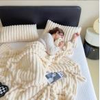 ショッピング大判 毛布 ブランケット 厚手 大判 掛け布団 シングル ダブル もこもこ 暖かい 裏ボア 柔らかい 保温 防寒 ふわふわ 北欧 秋冬 洗える