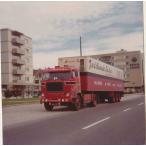 【予約】4-6月以降発売予定Van der Kwaak Volvo F88 リーファートレーラー Carrier3軸トラック  建設機械模型 工事車両 WSI 1/50 ミニチュア