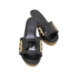 TORY BURCH(トリーバーチ) ブラックパテントレザーウェッジソールサンダル レディース  50 中古 古着 0345