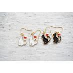 Yahoo! Yahoo!ショッピング(ヤフー ショッピング)ハート猫　ピアス　エナメル　かわいい　猫　ねこ　シンプル　プチプラ　イヤリング　ゴールド　白猫　黒猫