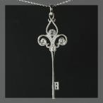 ローズカットダイヤモンド ユリの紋章”キーペンダント チェーン無し 誕生石 4月 PT900 K18 K10対応