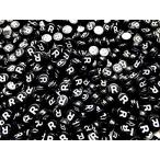 500個 【R】アルファベット柄 ビーズ 円形フラット ブラック 7mm 手芸材料のヒューイ h1436s55