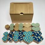 ** mina perhonen mina perhonen в машине дерево дерево с ящиком царапина . загрязнения есть 