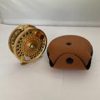 **inagaki fly reel FLY TROUT III немного царапина . загрязнения есть 