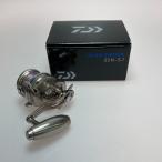 §§ DAIWA Daiwa 15 saltiga 35N-SJ 000607271 немного царапина . загрязнения есть 
