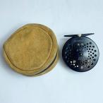 ** STH fly reel сумка ( грязный имеется ) airweight 3 немного царапина . загрязнения есть 