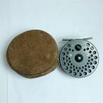 ** ORVIS fly reel сумка имеется CFO III немного царапина . загрязнения есть 