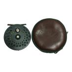 ** ORVIS Orbis CFO IV fly reel сумка есть немного царапина . загрязнения есть 
